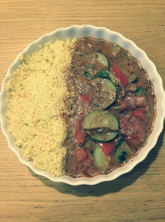 Warzywny sos 5 smaków z kaszą jaglaną na zdrowy obiad