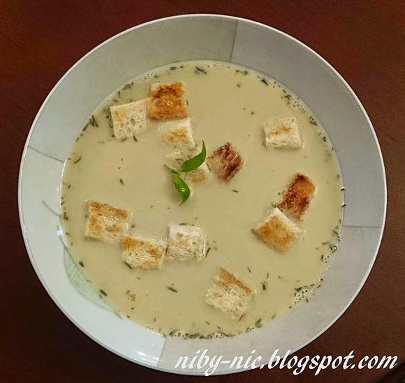 Zupa czosnkowa