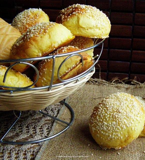 Pszenno-kukurydziane bułeczki hamburgerowe