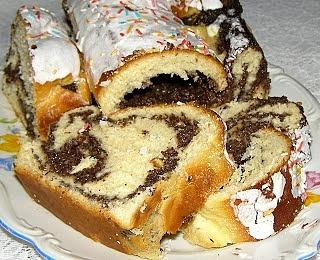 Makowiec drożdżowy
