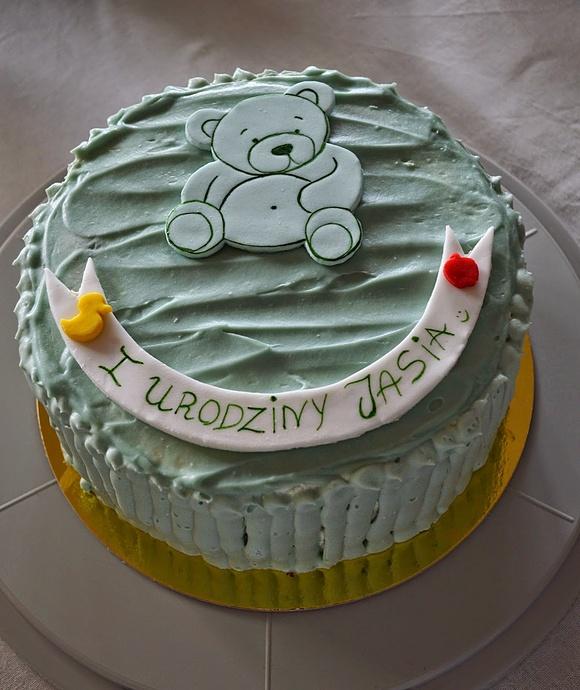 Tort z misiem na pierwsze urodziny