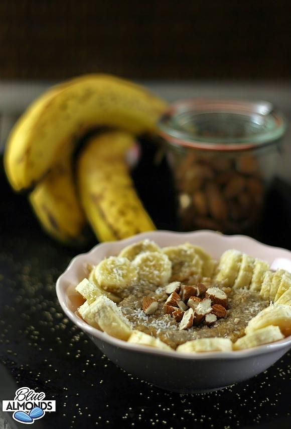 Amarantusowa owsianka z bananem i masłem orzechowym wegańska