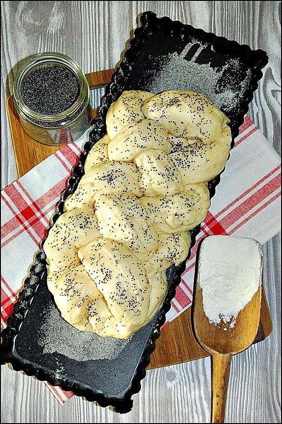 Delikatna chałka kukiełka