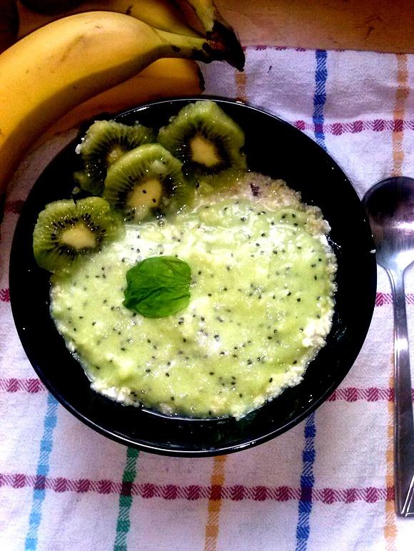 Kasza jaglana z kiwi