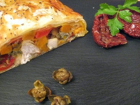 Strudel z batatem, kurczakiem i serem pleśniowym