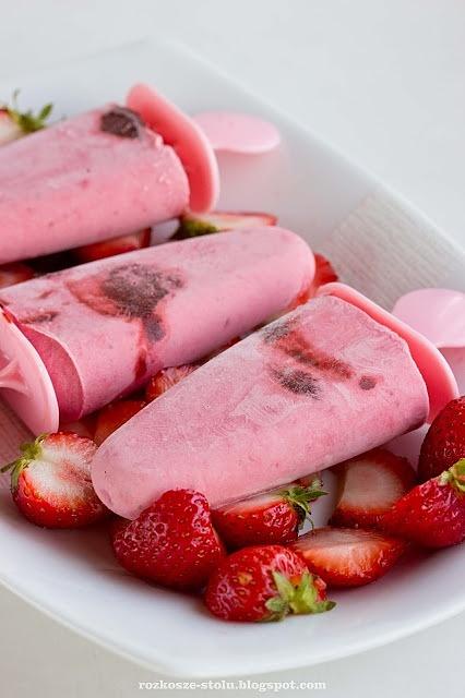 Lody truskawkowe z niespodzianką