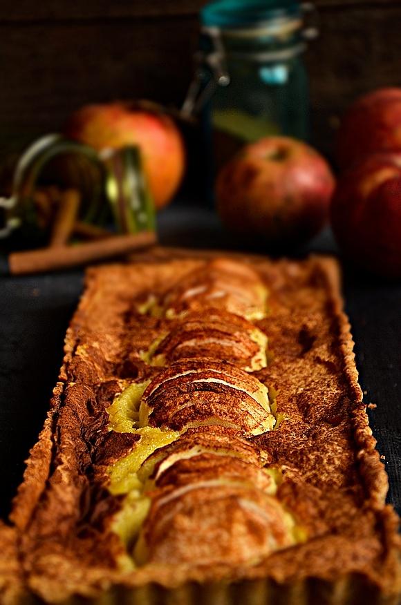 Tarta z budyniem i jabłkami