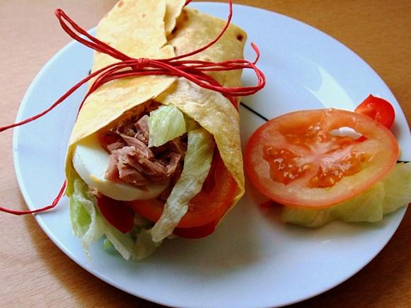 Wrapy z tuńczykiem
