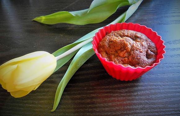Korzenne muffiny z jabłkami