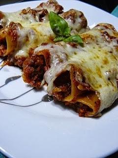 Cannelloni z mięsem i sosem pomidorowym