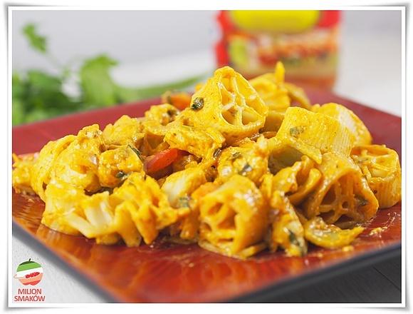Makaron z kurczakiem Tikka Masala
