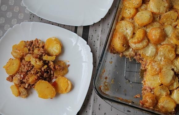 Zapiekanka mięsno-ziemniaczana 3 w 1 na niedzielny obiad