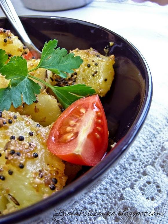 Ziemniaczane curry z sezamem