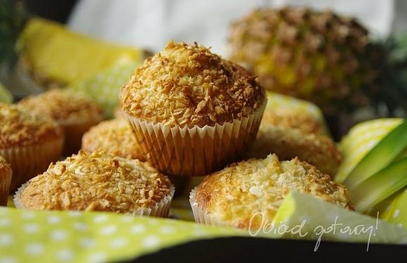 Kokosowe muffinki z ananasem