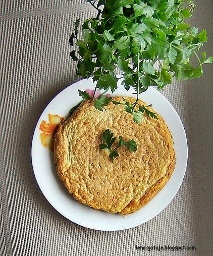 Lekki puszysty omlet ze zdrowych składników