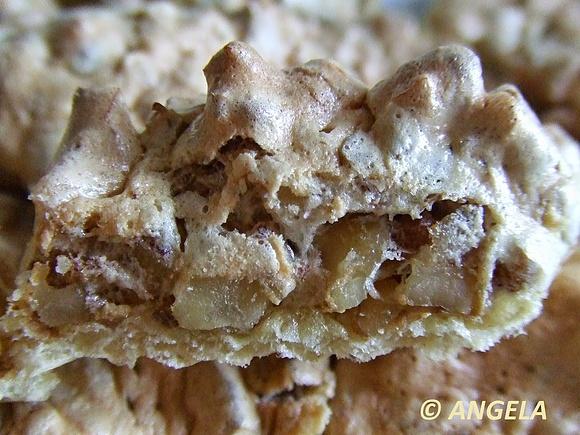 Makaroniki orzechowe na wafelkach - Walnuts and wafer tea cakes