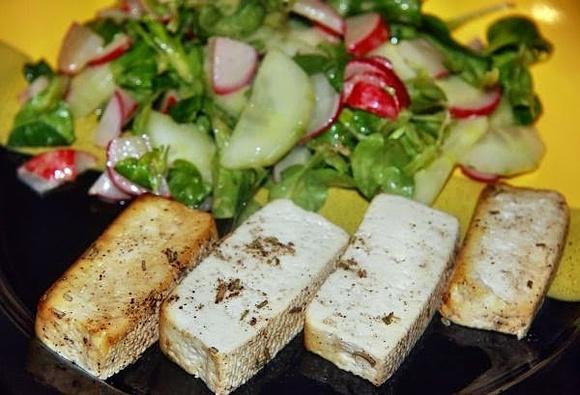 Pieczone tofu z rozmarynem