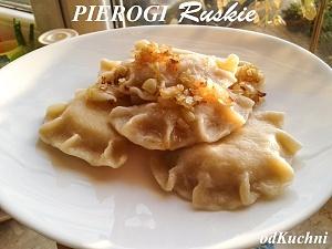Pierogi ruskie z ziemniakami i twarogiem