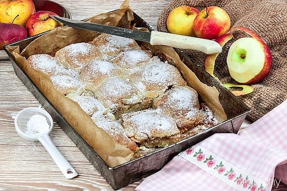 Ciasto z jabłkami na serku homogenizowanym bez jajek i miksera