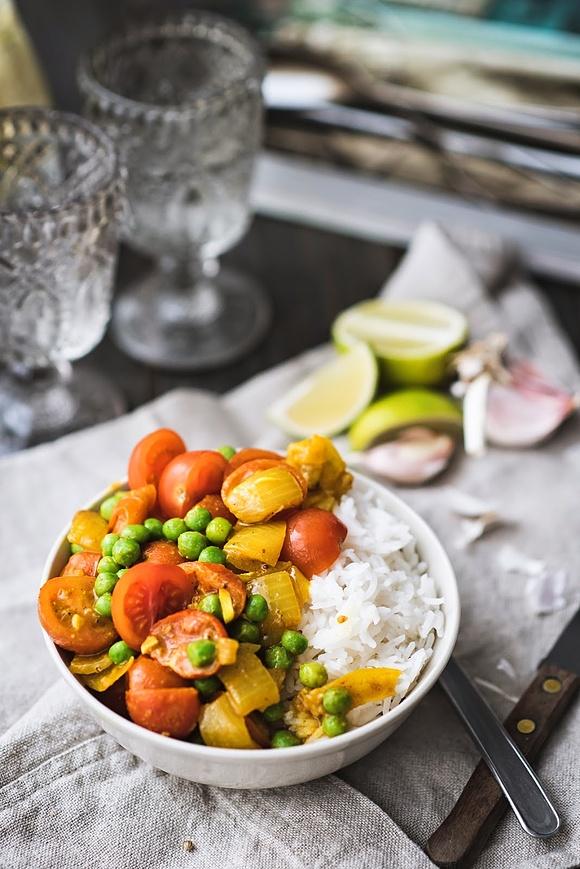 Pomidorowe curry Nigelli z ryżem jaśminowym