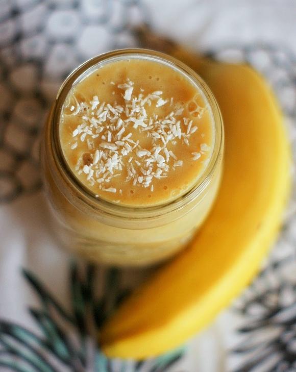 Pina colada smoothie