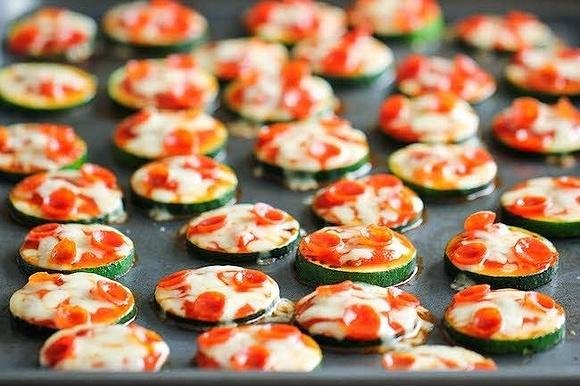 Fit przepis na mini pizze z cukinii