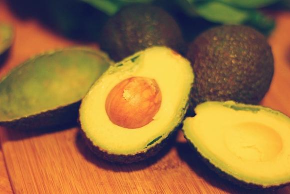 Guacamole z ciastem francuskim