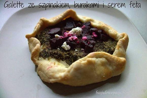 Galette ze szpinakiem, burakami i fetą
