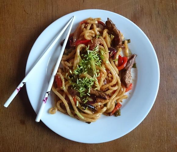 Makaron udon z kaczką