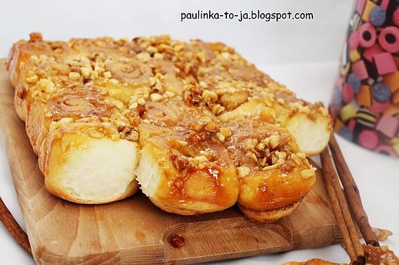 Sticky buns bułeczki z cynamonem w karmelu