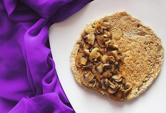 Omlet żytni z pieczarkami