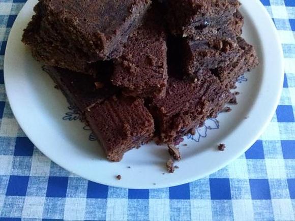 Brownie z bakaliami i płatkami jaglanymi