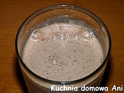 Koktajl bananowy z czekoladą