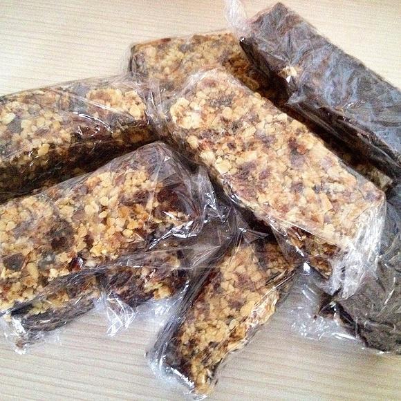 Zdrowe batoniki snikersy bez cukru i glutenu