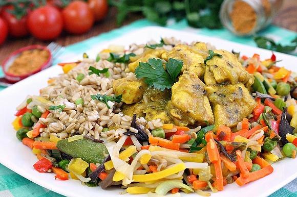 Kokosowy kurczak garam masala z warzywami