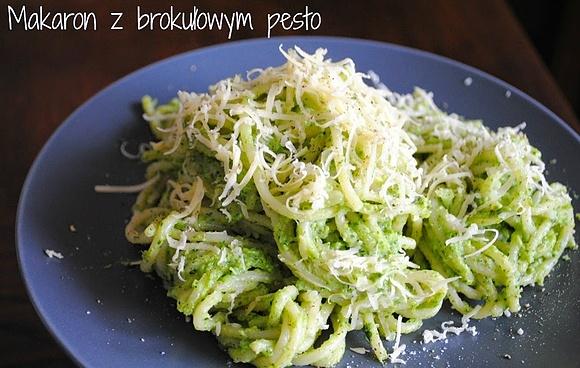 Makaron z brokułowym pesto