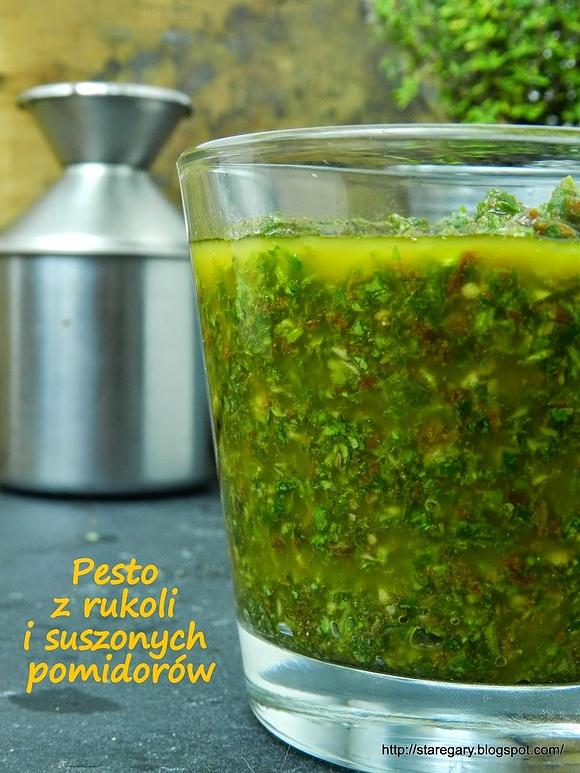 Pesto z rukoli i suszonych pomidorów