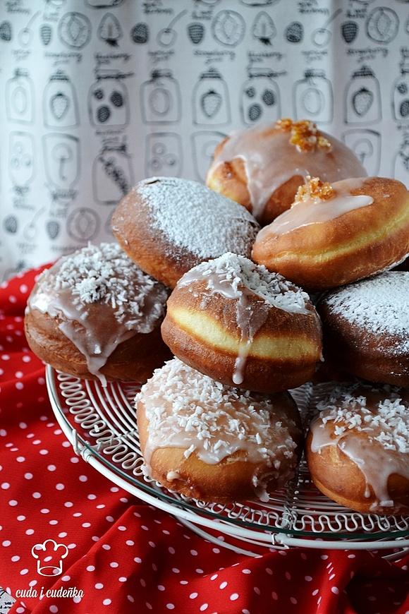 Pączki z dżemem nutellą i budyniem kokosowym