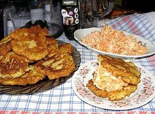 Placki ziemniaczane z kapustą kiszoną porem i otrębami żytnimi