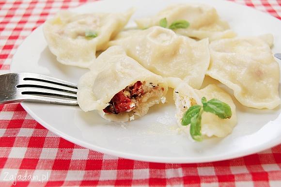 Pierogi z ricottą i suszonymi pomidorami