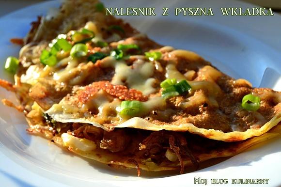 Naleśnik z mięsem i surówką niedzielną