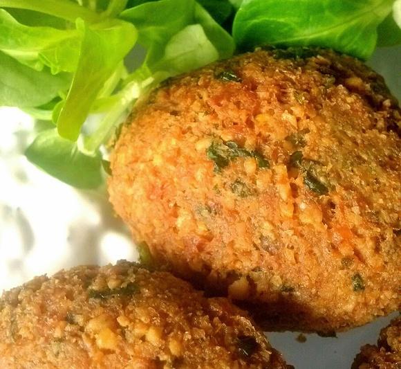 Bezglutenowe falafele z ciecierzycy i przyprawami