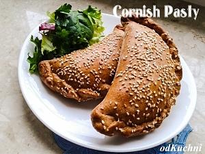 Pełnoziarniste Cornish Pasties z pieczarkami i sosem