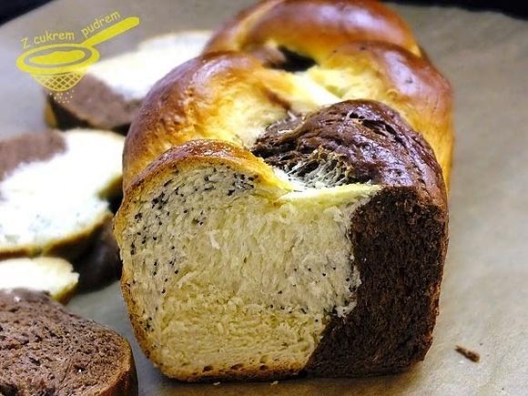 Chałka w trzech kolorach i smakach