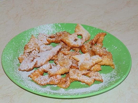 Faworki na tłusty czwartek