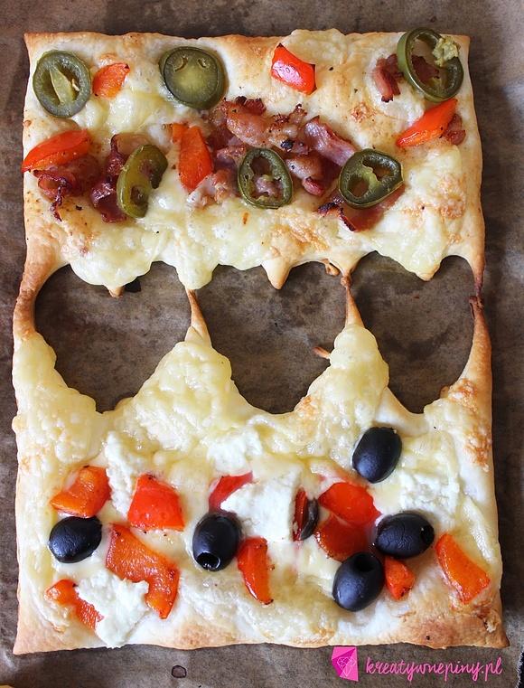 Pizza zapiekanka na cieście francuskim ostro-łagodna