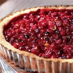 Tarta z żurawiną i bitą śmietaną, kruche ciasto