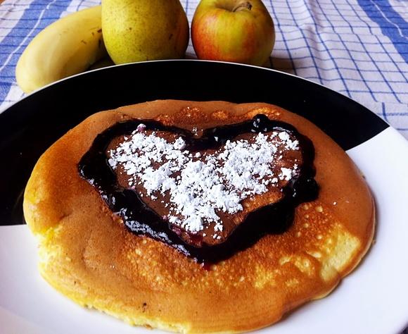 Walentynkowy omlet bananowy