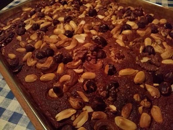 Proste ciasto bananowe z orzechami