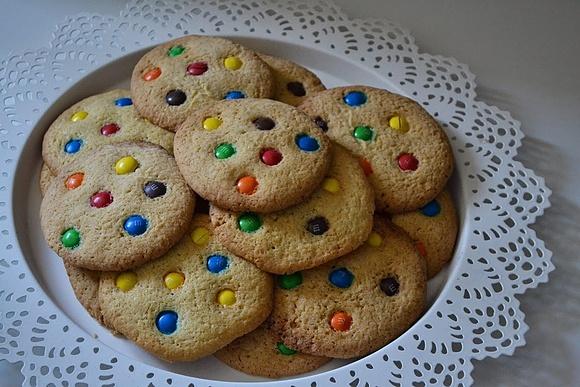 Ciastka z M&Ms - szybkie i chrupiące na weekend